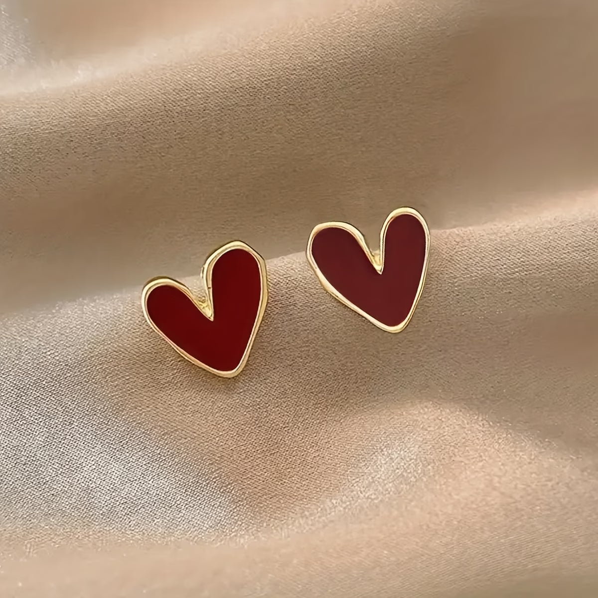 1 Pair Elegant Red Heart Stud Earrings for Women
