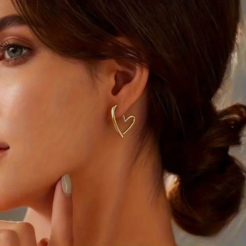 Chic Hollow Heart-Shaped Stud Earrings